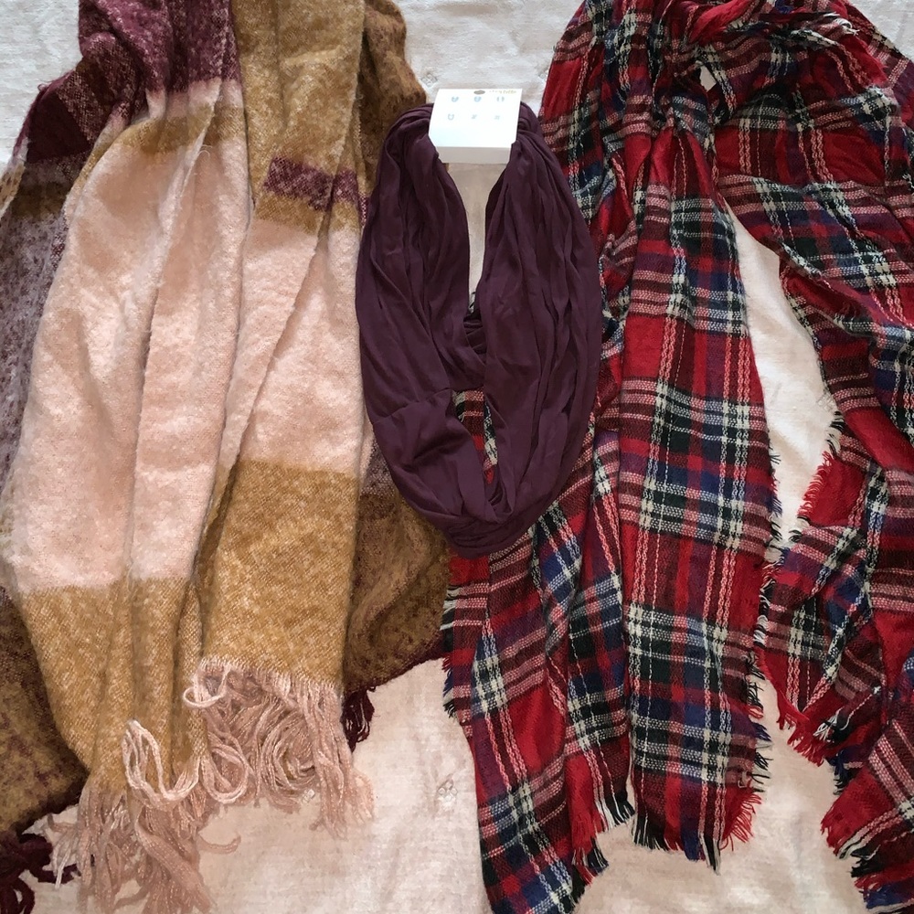 Winter scarf bundle - Picture 4 of 4